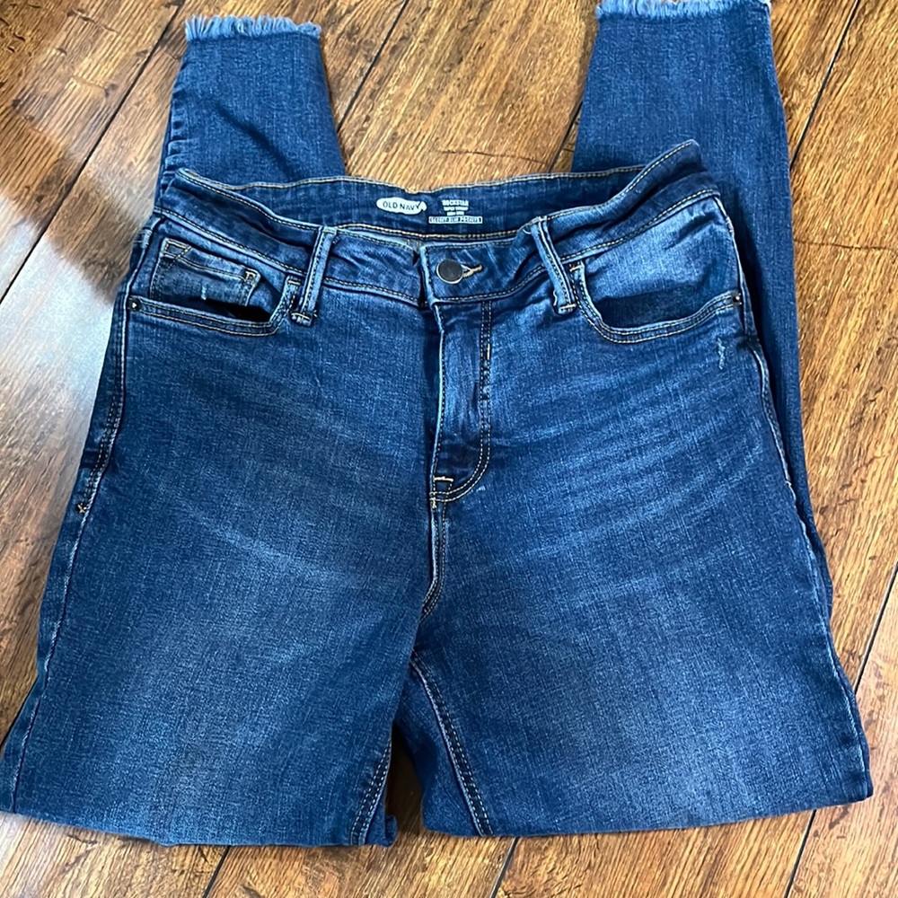 OLD NAVY ROCKSTAR SUPER SKINNY HIGH RISE JEANS!!